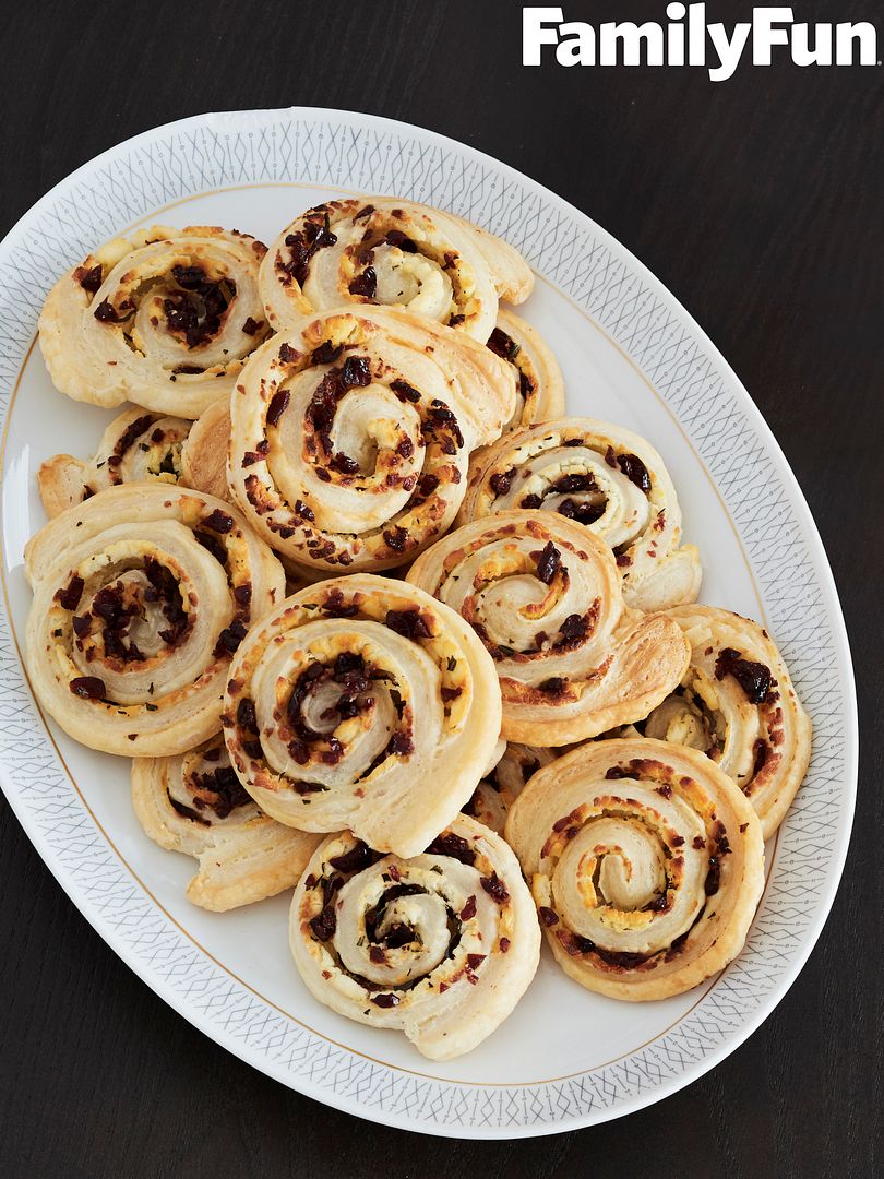 cranberry-cheese pinwheels