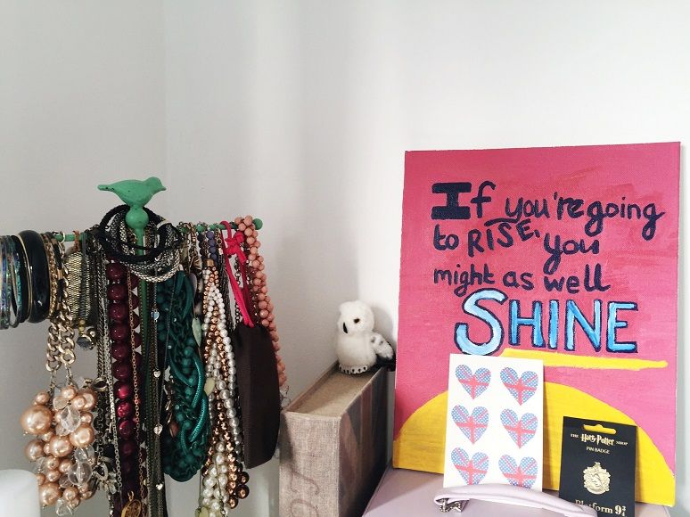 Life Rambles - Laura's Dressing Table