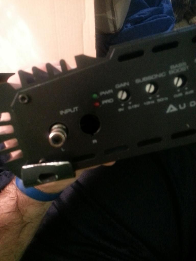 Need help strapping (2) AQ 2200s Amplifiers Steve Meade Designs