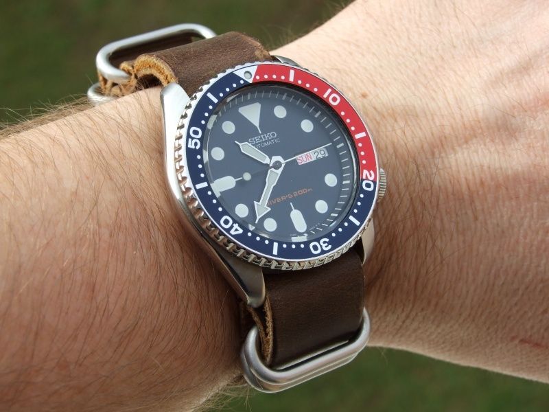 skx009-4_zpshn2ebra0.jpg